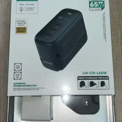 Lightwave 65W laptop and mobile type-c fast charger