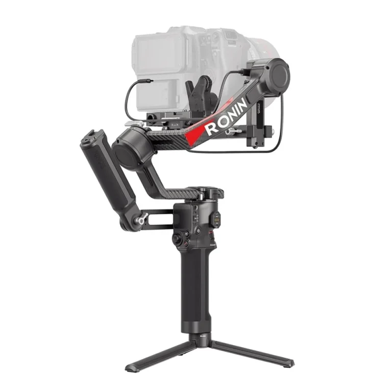 DJI RS 4 Pro Gimbal Stabilizer Combo